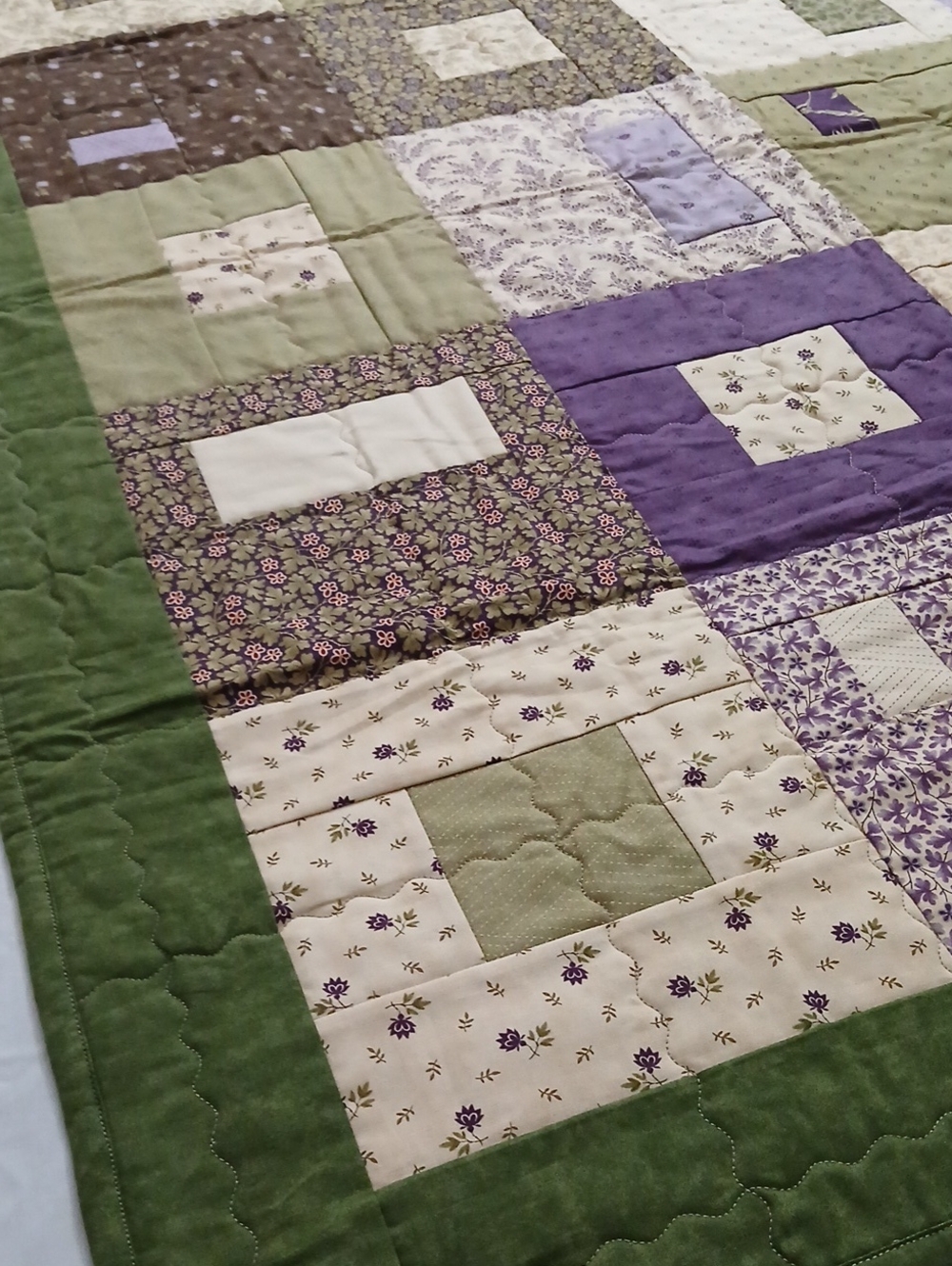 Homemade Botanical Quilt - Picture 10 of 16